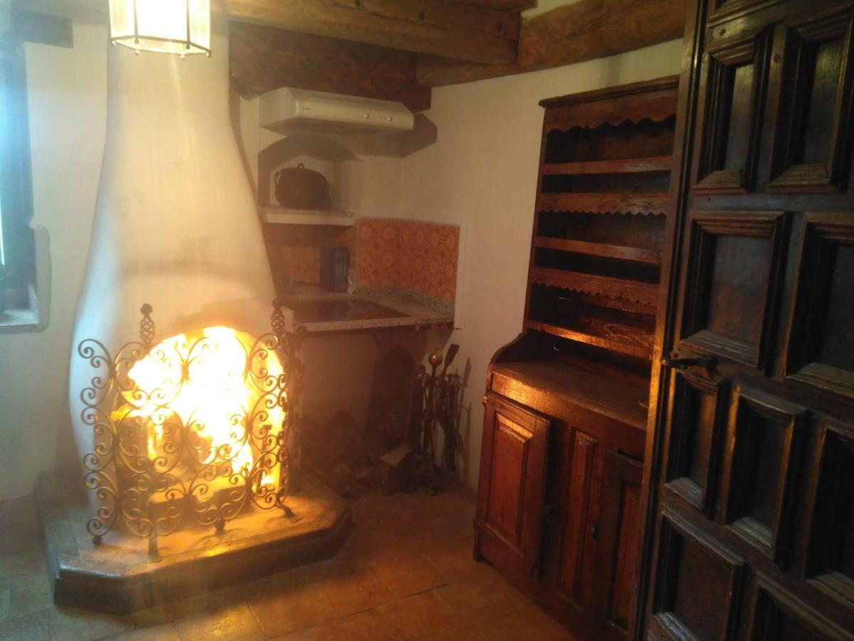 Casa-Abadia De Banaguas Apartment Ngoại thất bức ảnh