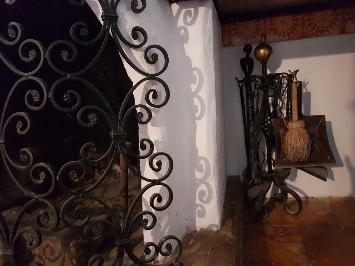 Casa-Abadia De Banaguas Apartment Ngoại thất bức ảnh