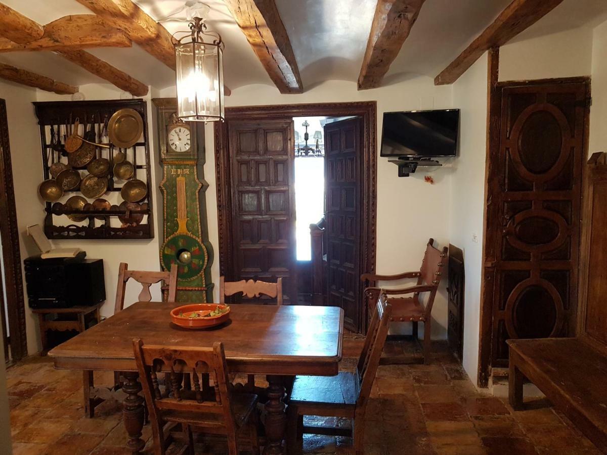 Casa-Abadia De Banaguas Apartment Ngoại thất bức ảnh