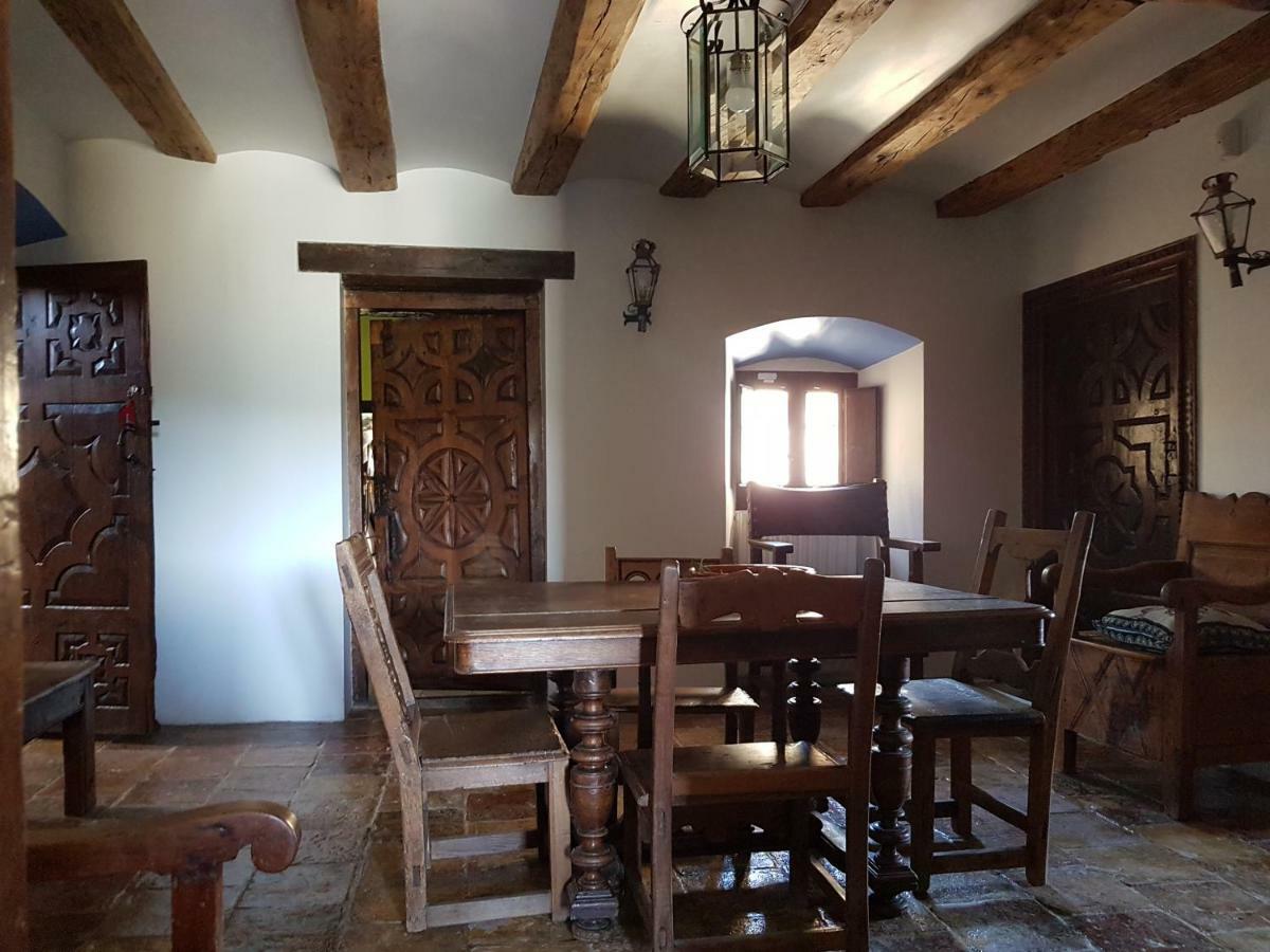 Casa-Abadia De Banaguas Apartment Ngoại thất bức ảnh